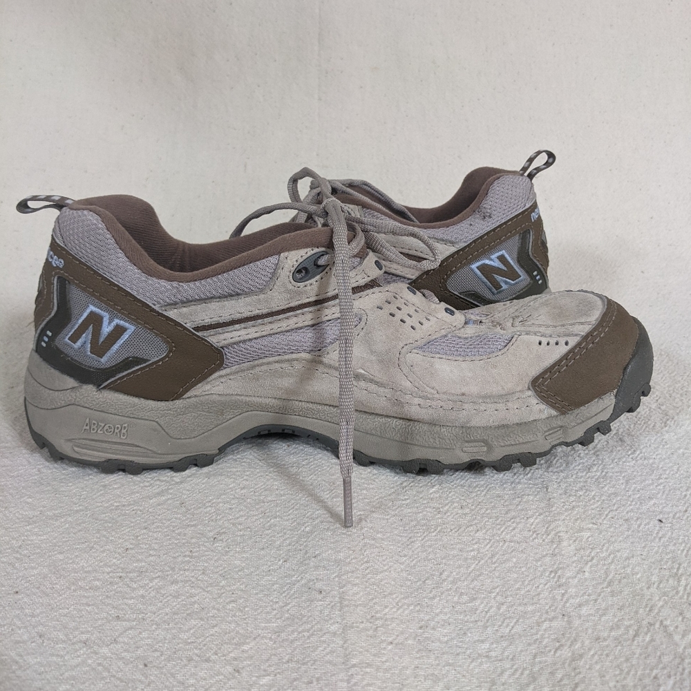 New Balance 643 Sz 11 Women Hiking Shoe Tan Suede Absorb Sole Performance Clean - Picture 4 of 12